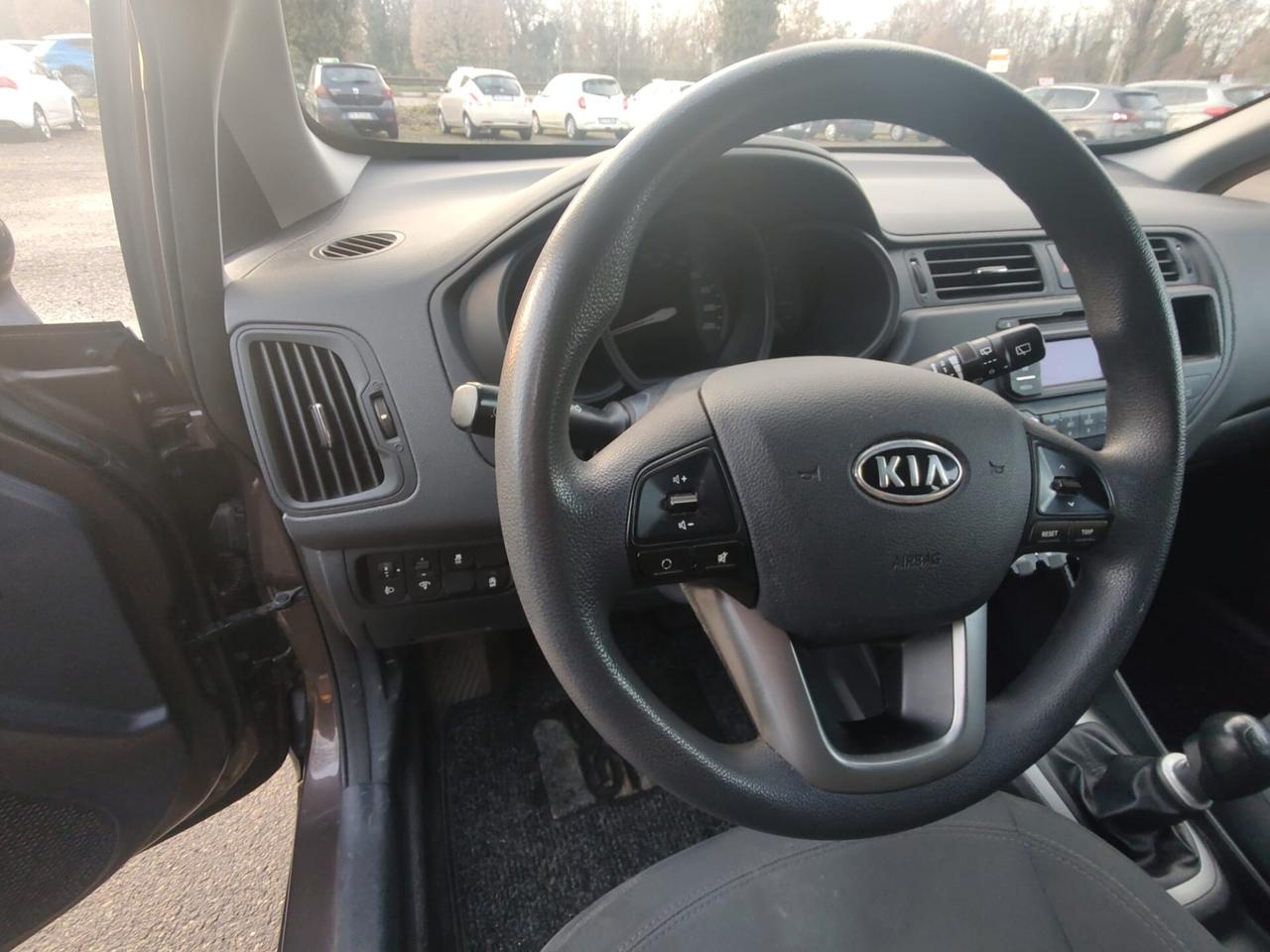 Kia Rio 1.1 CRDi, 5 PORTE, VEICOLO EURO 5A, GRANDINATA, OK NEOPATENTATI.