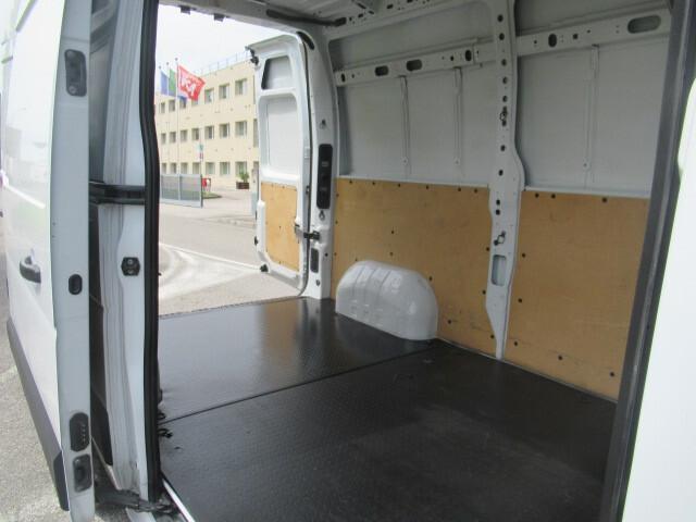 Nissan Interstar 2.3 dCi 135cv P.M.T.M. (L2H2)