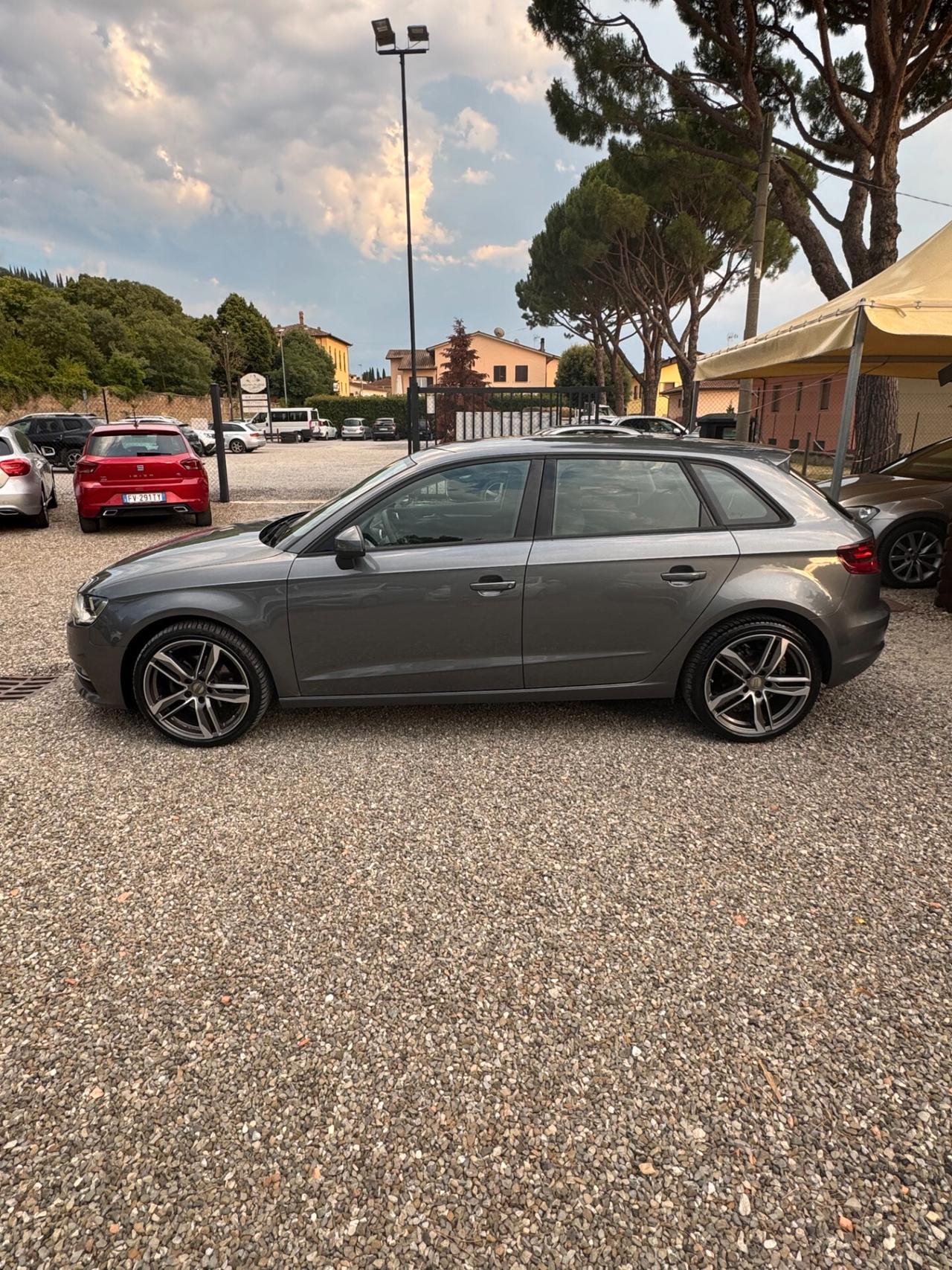 Audi A3 1.6 TDI clean diesel Attraction