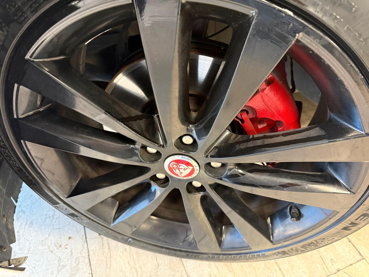 Jaguar XE 2.0 D Turbo 180CV Portfolio