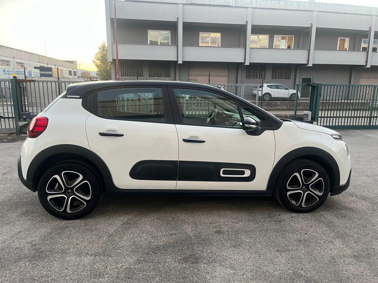 CITROEN C3 BlueHDi 100 S&S Shine Pack