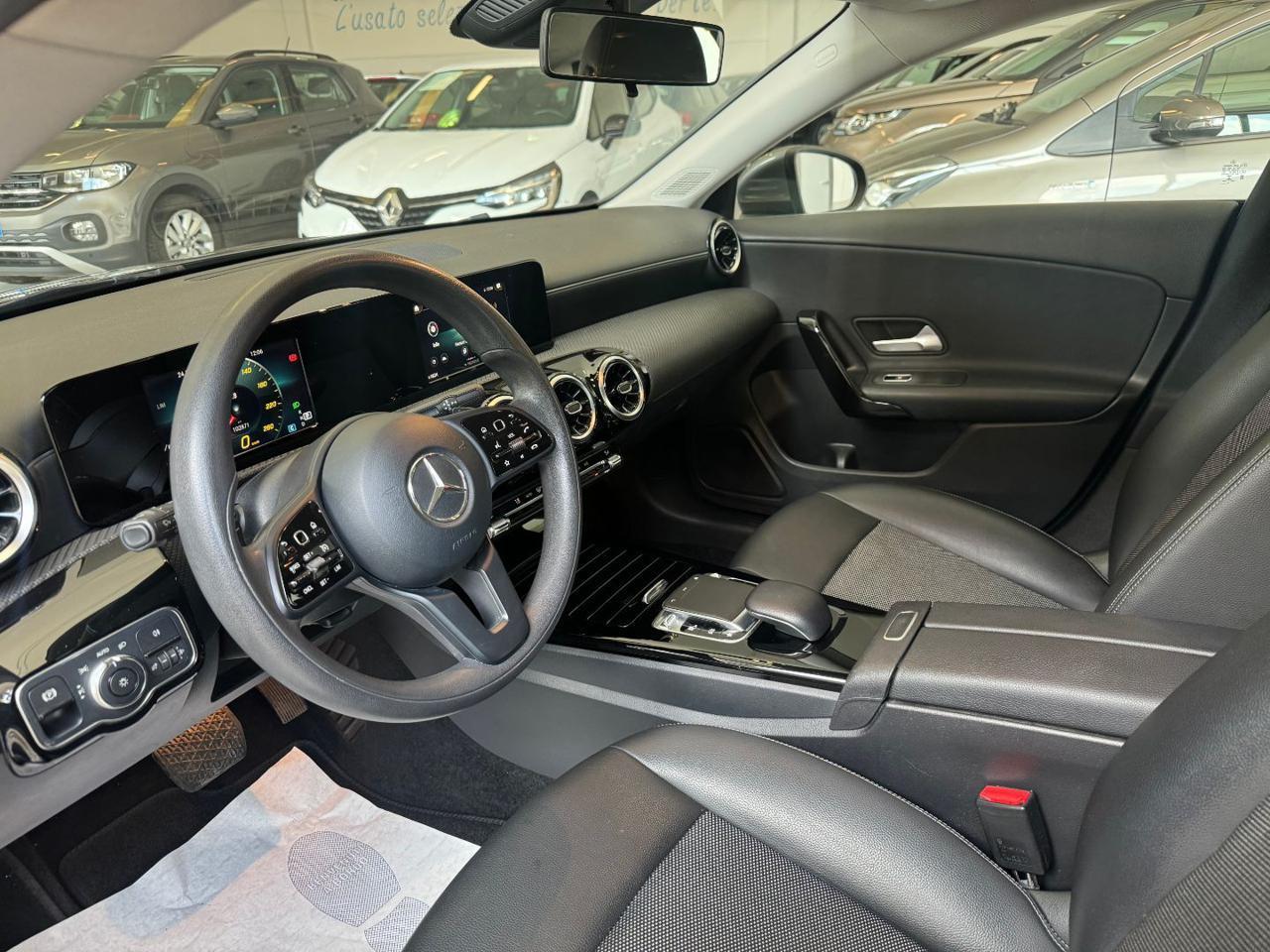 MERCEDES-BENZ CLA 180 d Automatic Shooting Brake Business Extra