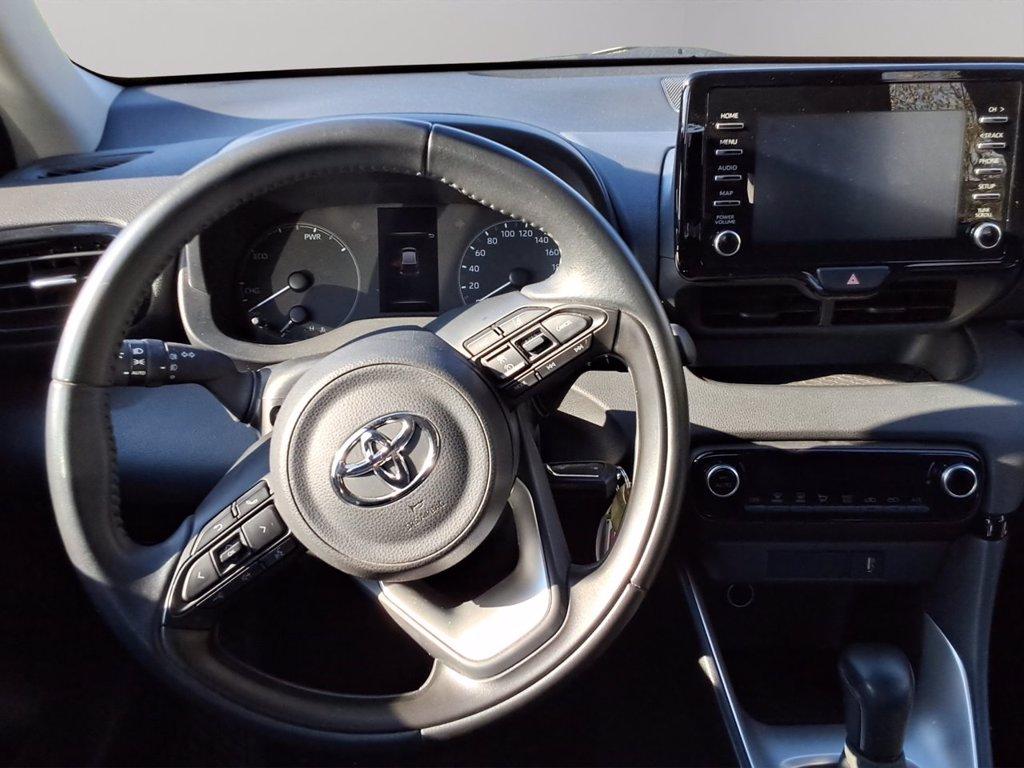 TOYOTA Yaris 1.5h active del 2023