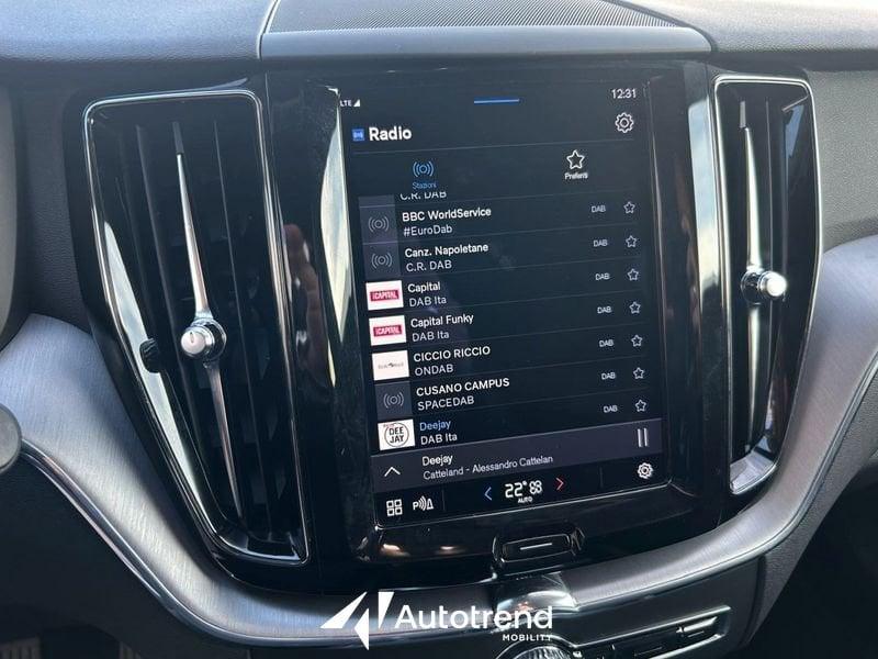 Volvo XC60 B4 197+14 CV AWD Automatica Mild Hybrid Momentum