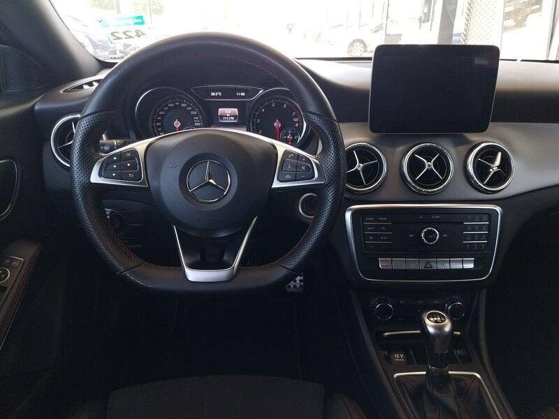 Mercedes-Benz CLA CLA 180 Premium