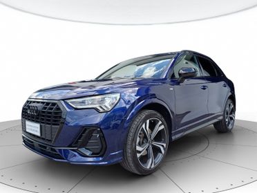 Audi Q3 35 2.0 tdi identity black s-tronic