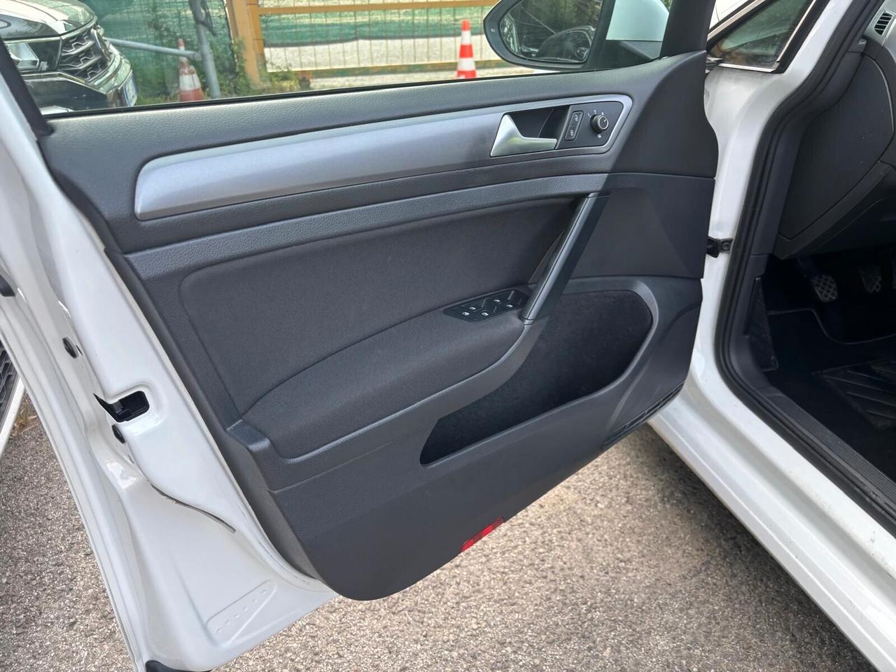 Volkswagen Golf 1.4 TGI 5p. OK Neopatentati