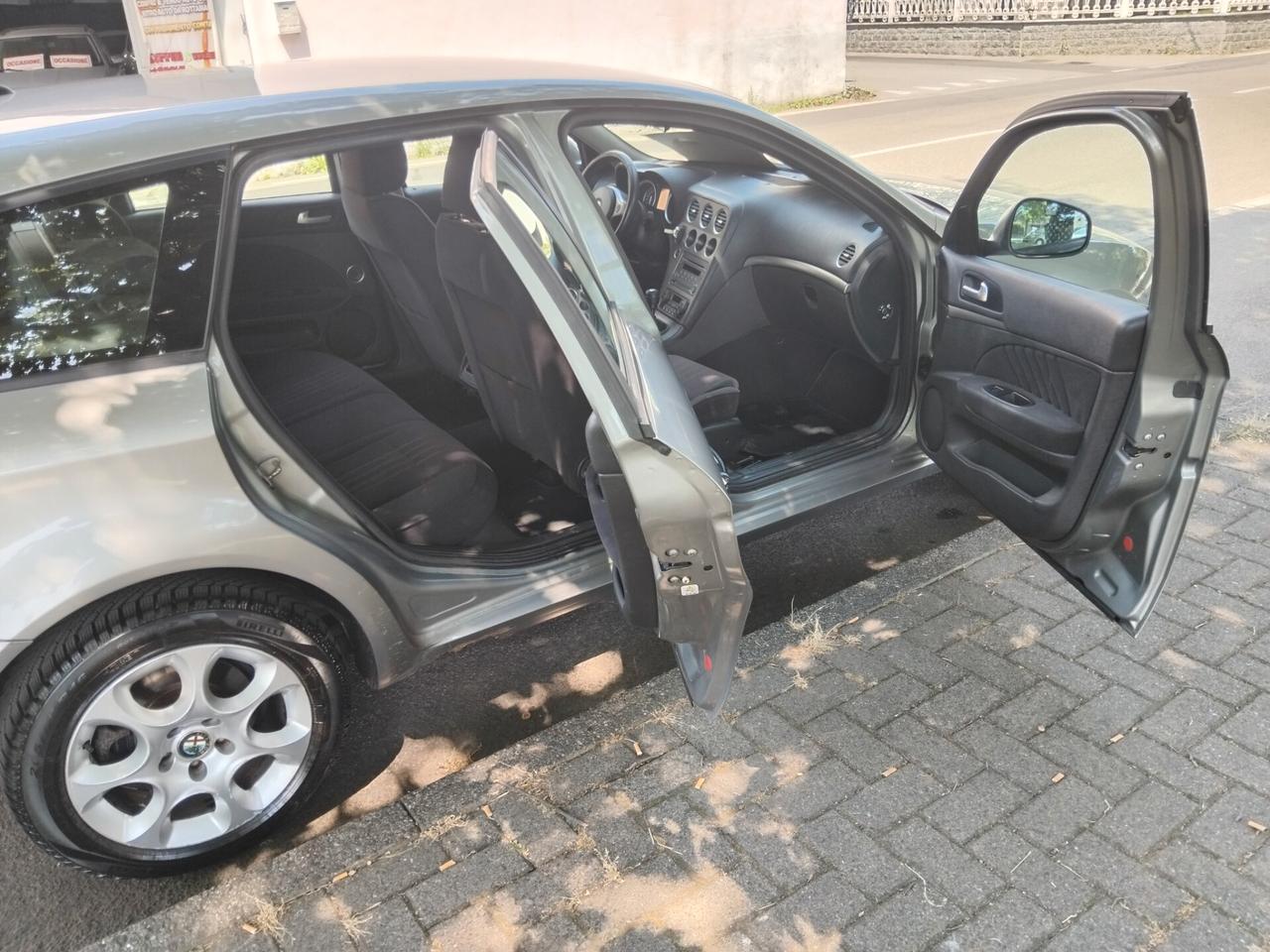 Alfa Romeo 159 2.0 JTDm Sportwagon Distinctive km 180 mila euro 5