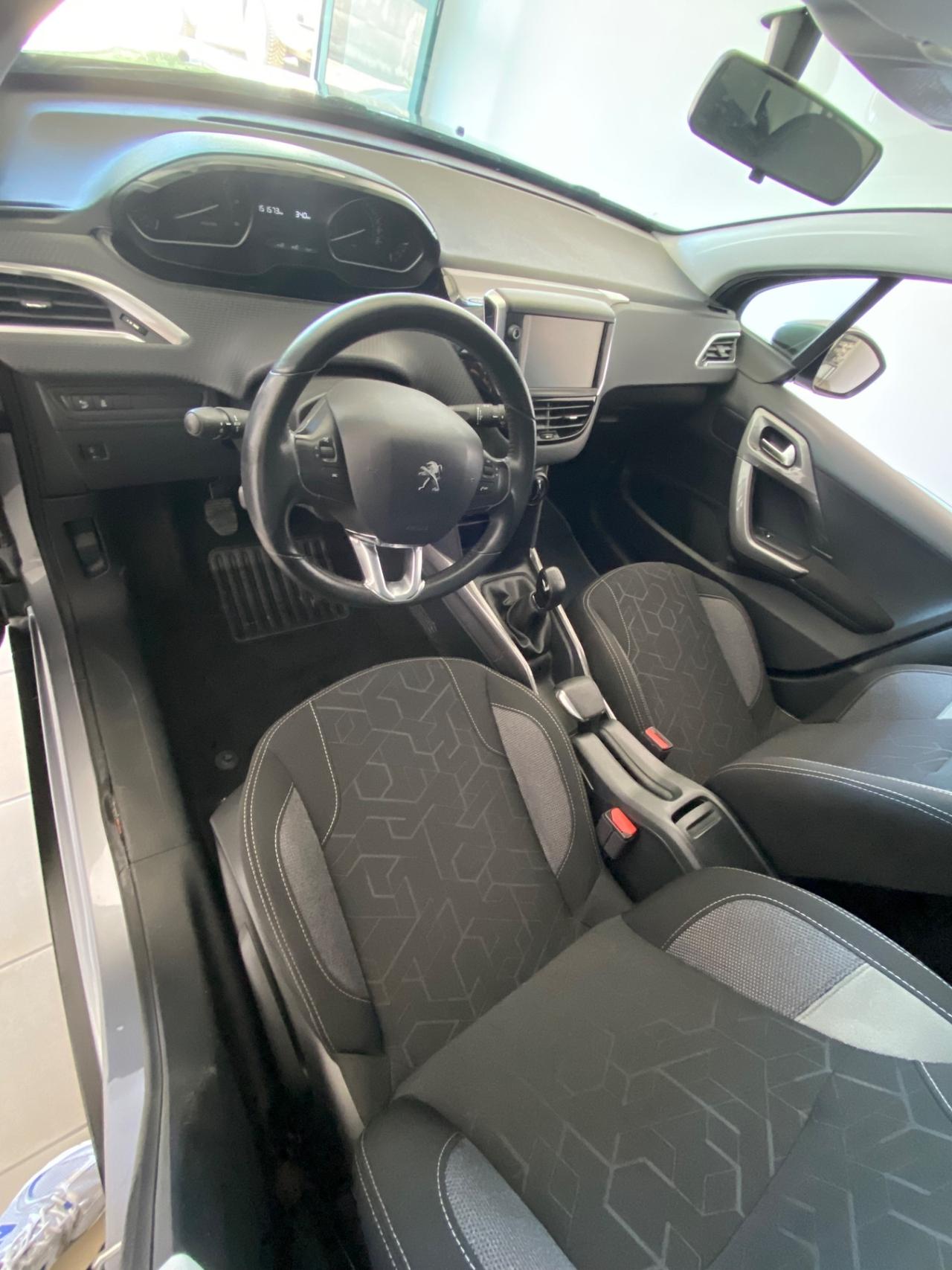 Peugeot 2008 BlueHDi 100 Active