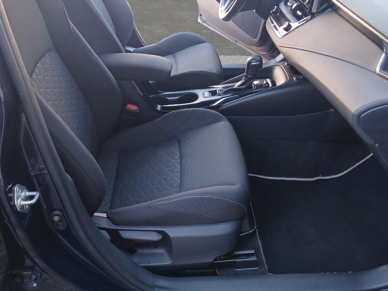 Toyota Corolla 1.8h Business cvt