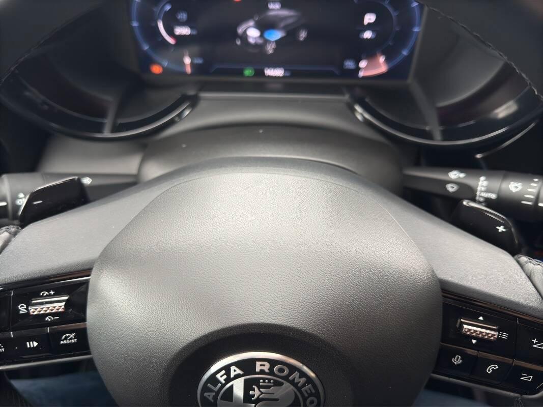 Alfa Romeo Junior 1.2 ibrida 145cv edct6 Con NAVIGATORE & TELECAMERA