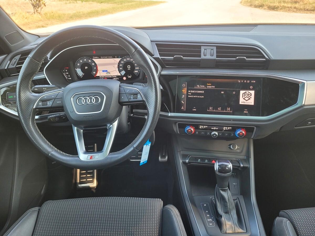 Audi Q3 35 TFSI S tronic Business interni s-line
