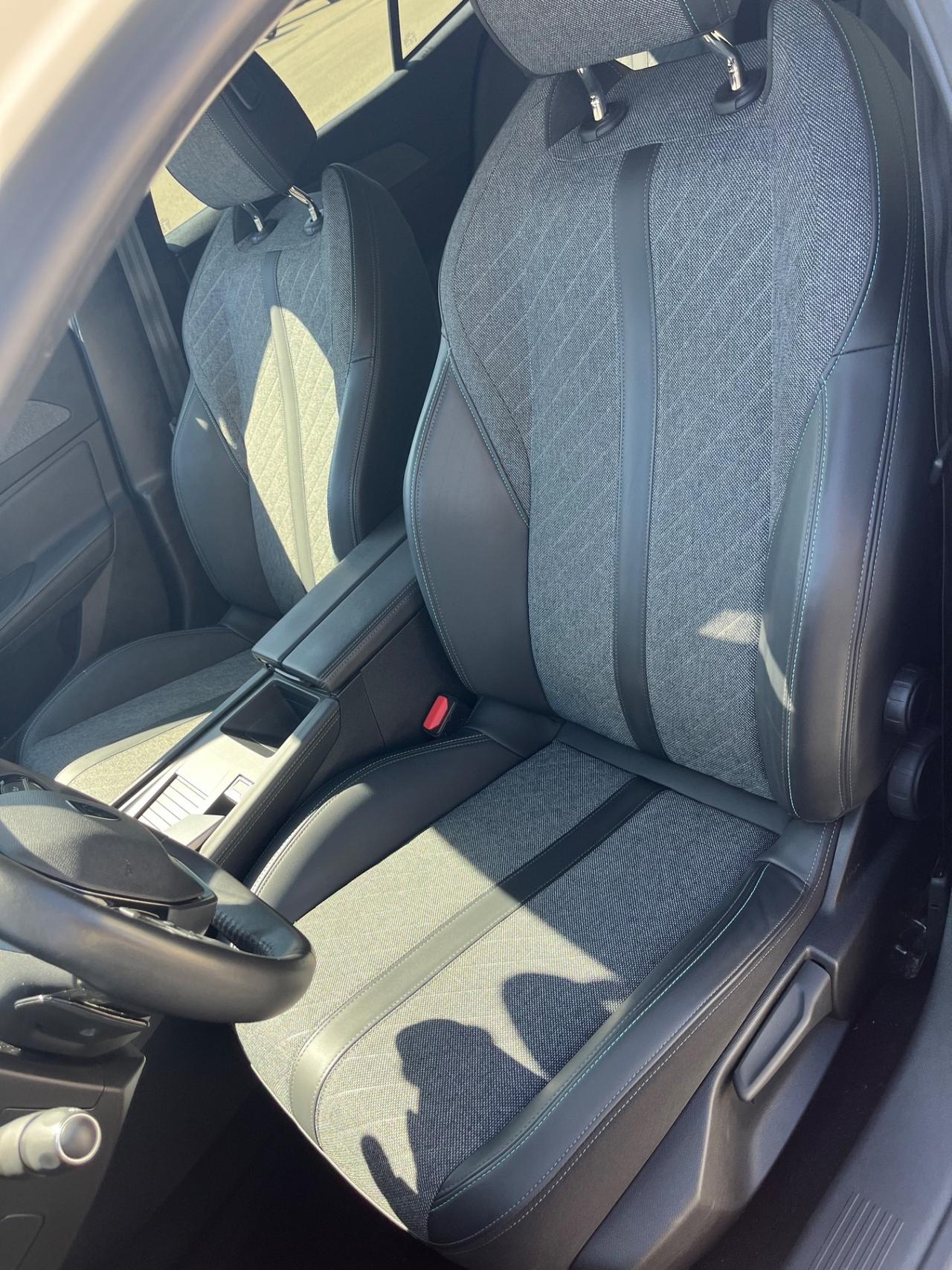 Peugeot 408 PureTech 130 Garanzia 12 mesi