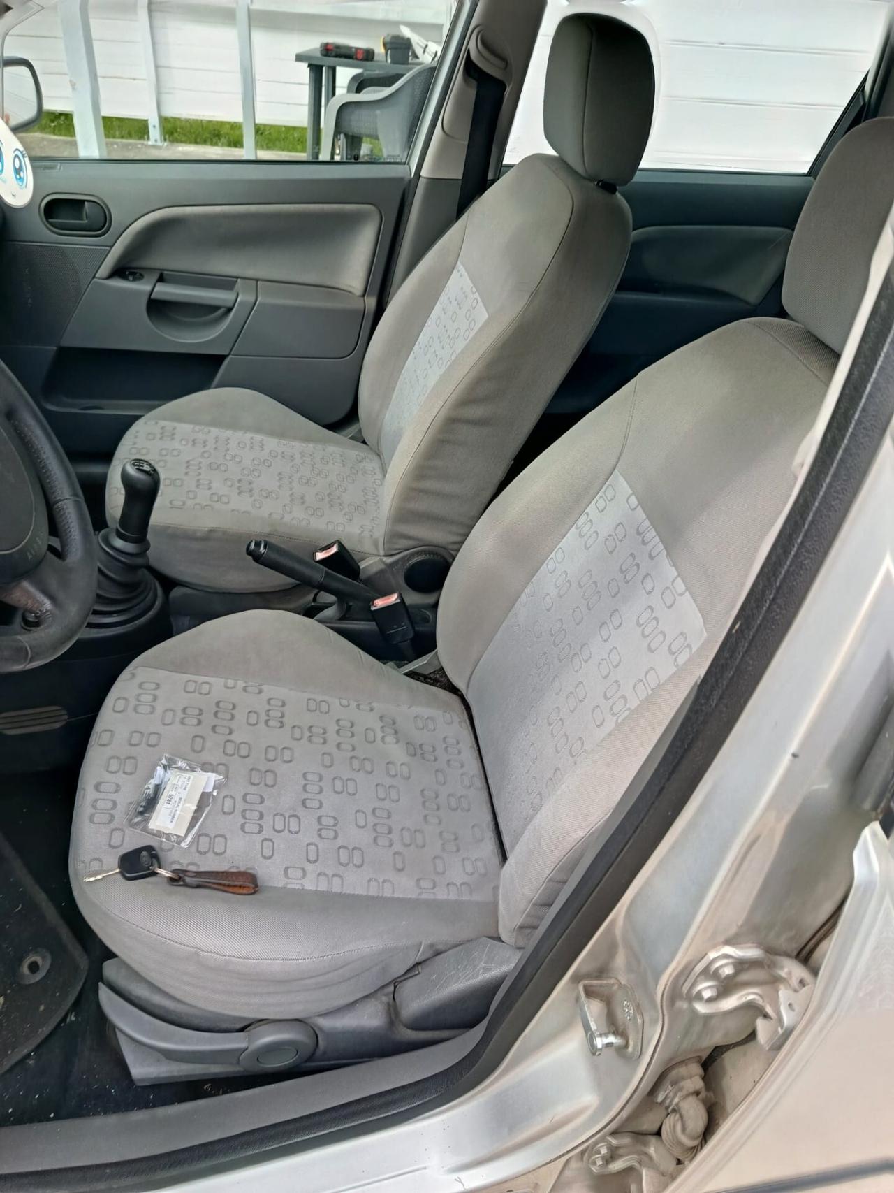 Ford Fiesta 1.2 16V 5p. Ambiente