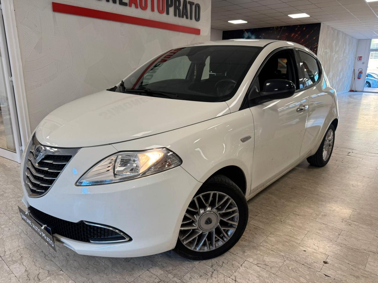 Lancia Ypsilon 1.2 69 CV 5 porte S&S Platinum