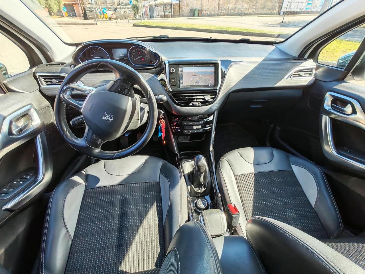 Peugeot 2008 BlueHDi 100 Allure