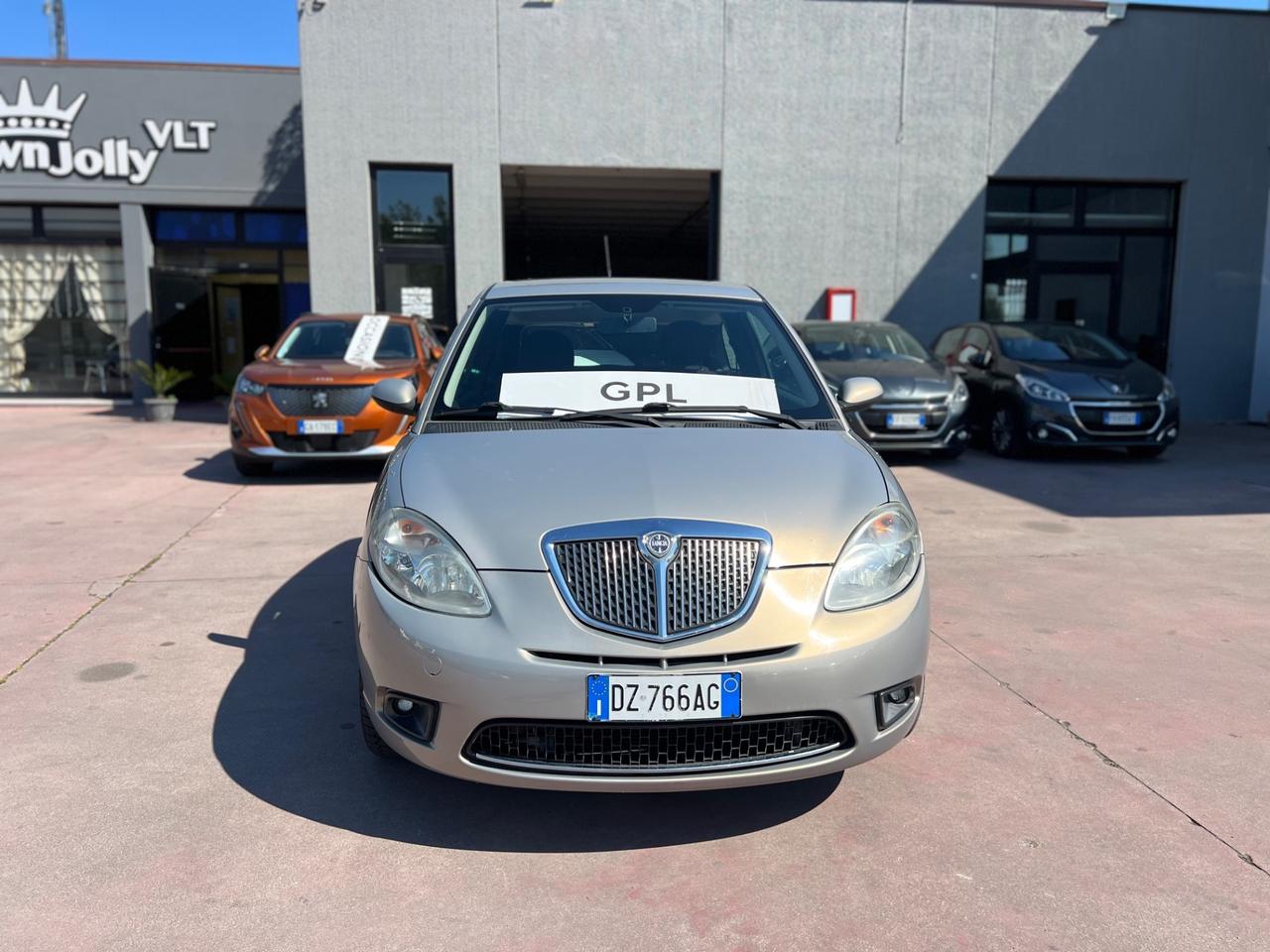 Lancia Ypsilon 1.4 Argento Ecochic GPL