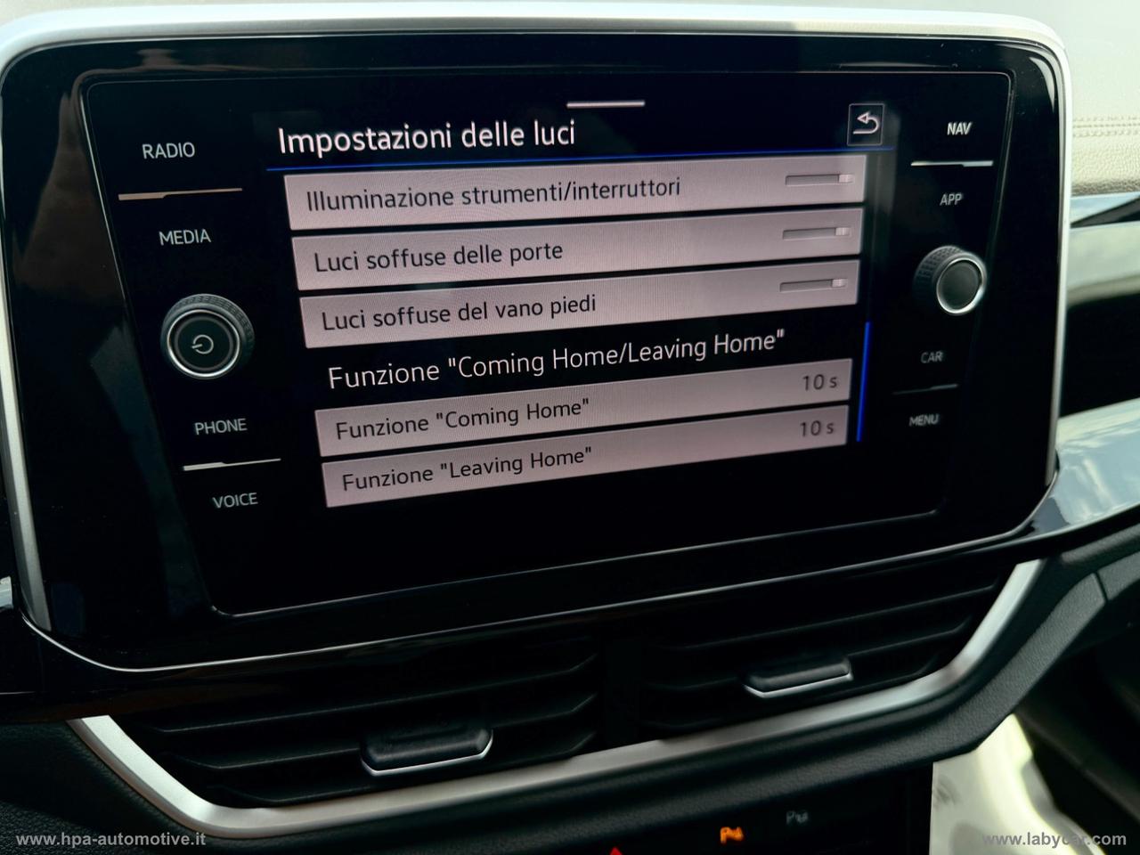 VOLKSWAGEN T-Roc 2.0TDI R-LINE Full Led Navi Pelle Iq-Light Matrix