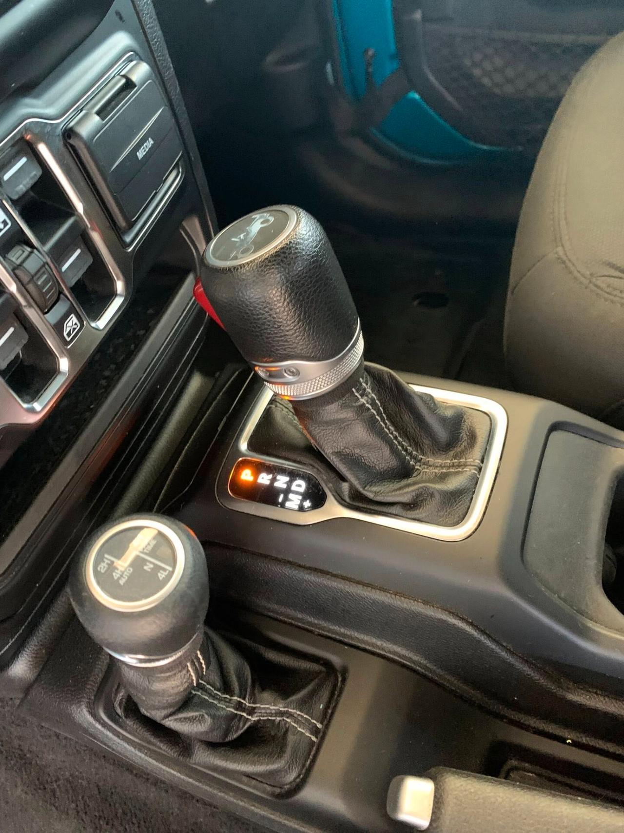 Jeep Wrangler 2.2 Mjt II Sahara uniprò