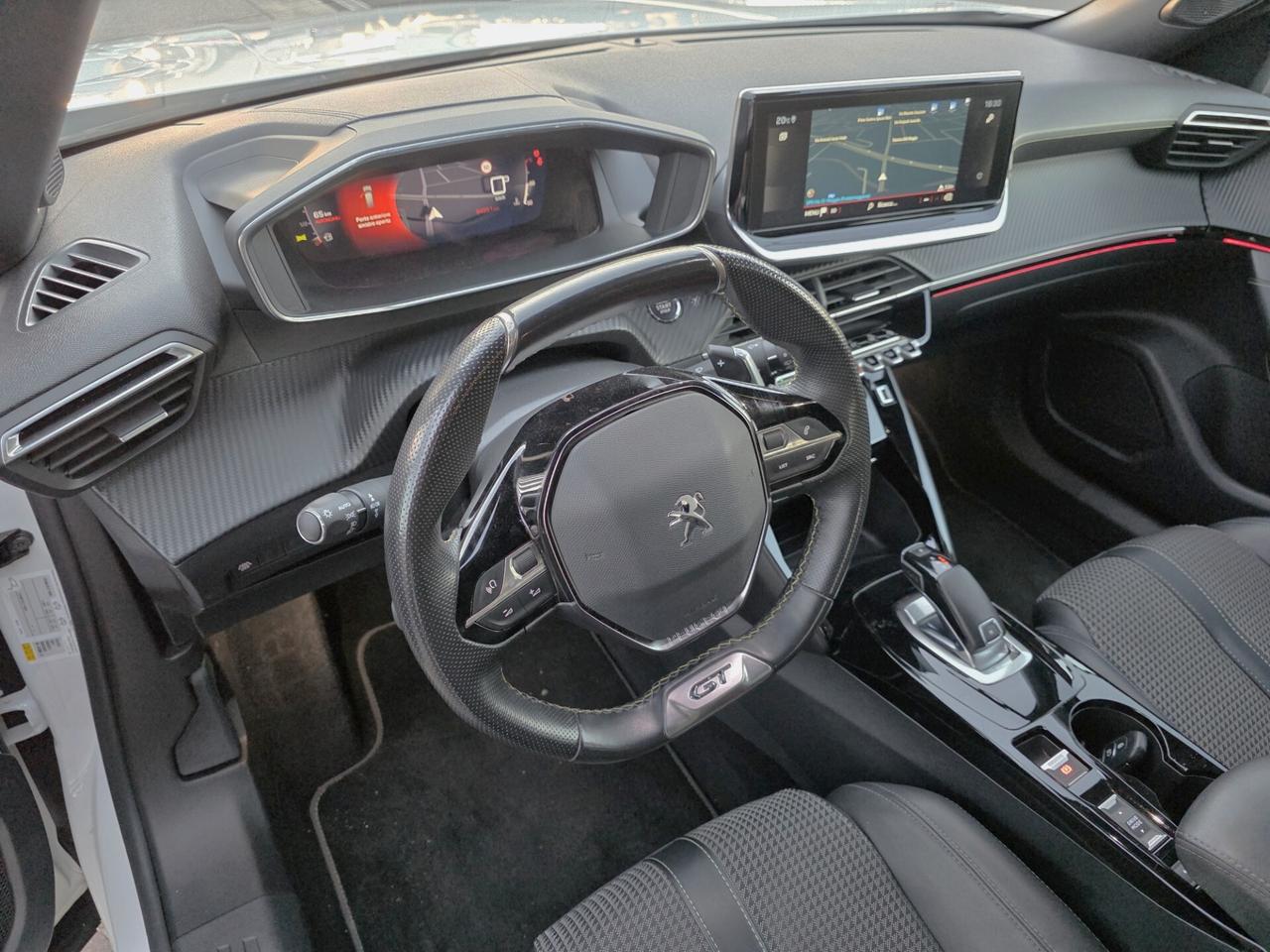 Peugeot 2008 PureTech 130 S&S EAT8 GT