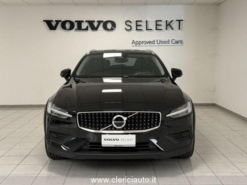 Volvo V60 Cross Country B4 (d) AWD automatico Plus