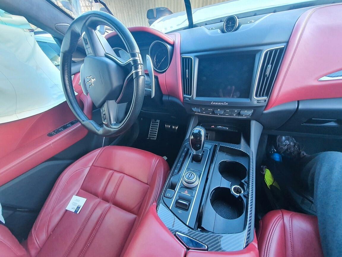 Maserati Levante 3.0 D V6 275CV AWD Gransport