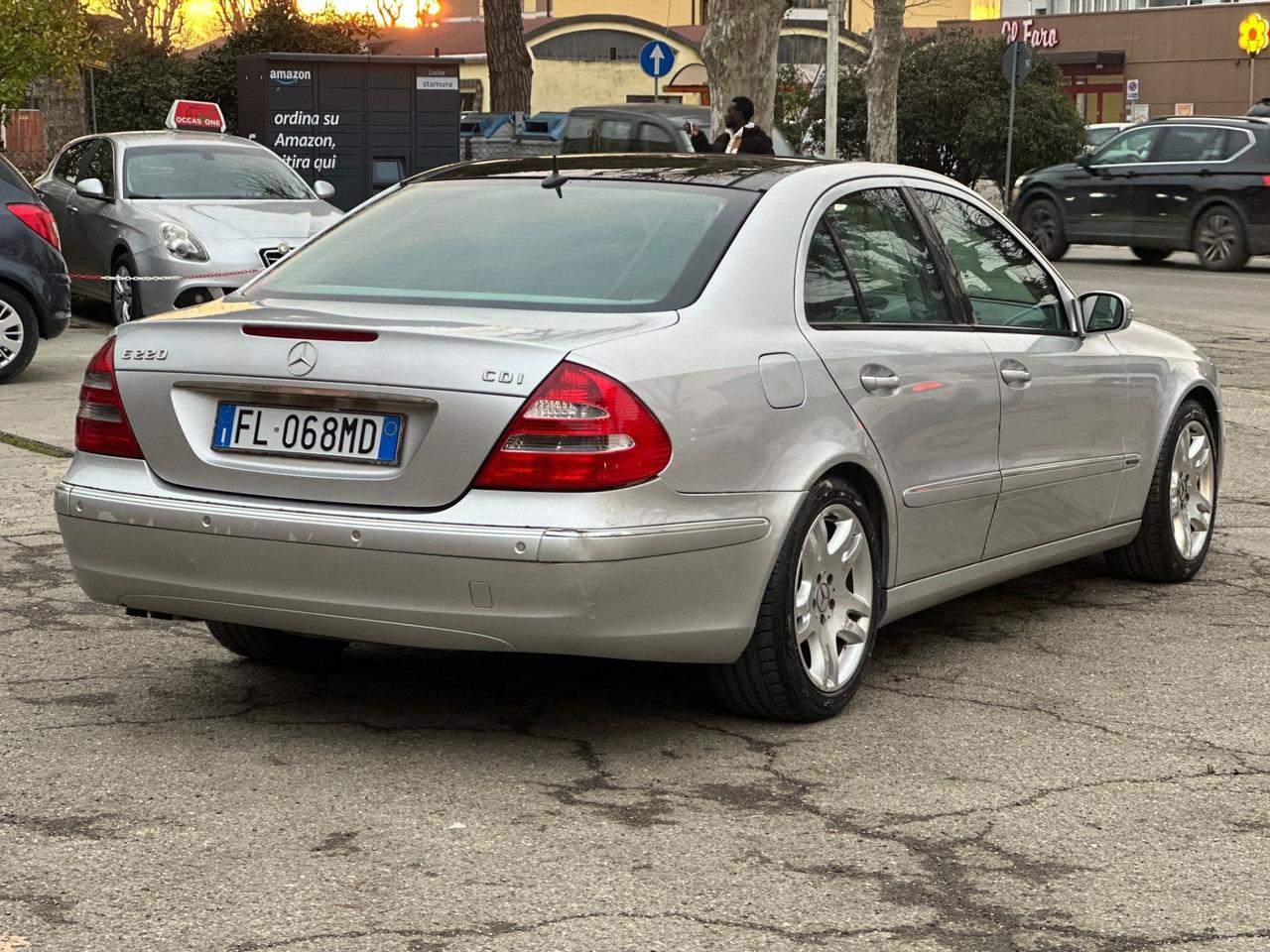 Mercedes-benz E 220 CDI cat Elegance 2004