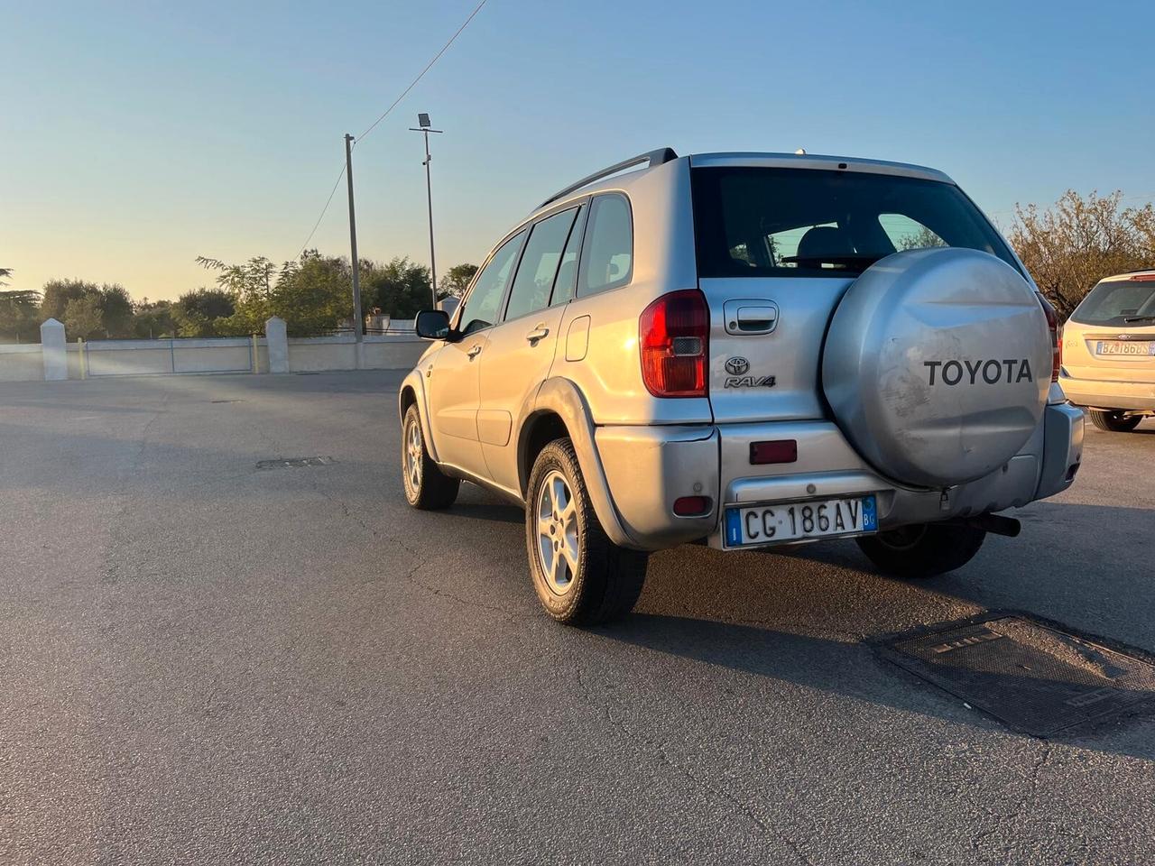 Toyota RAV 4 RAV4 2.0 Tdi D-4D cat 5 porte Sol