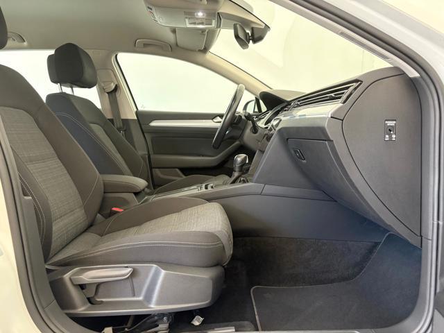 VOLKSWAGEN Passat Variant 2.0 TDI DSG Business