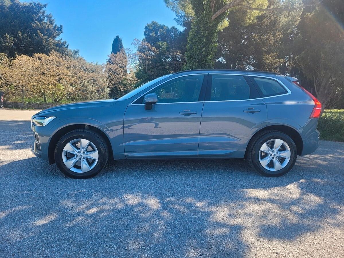 Volvo XC 60 B4 (d) AWD automatico Core