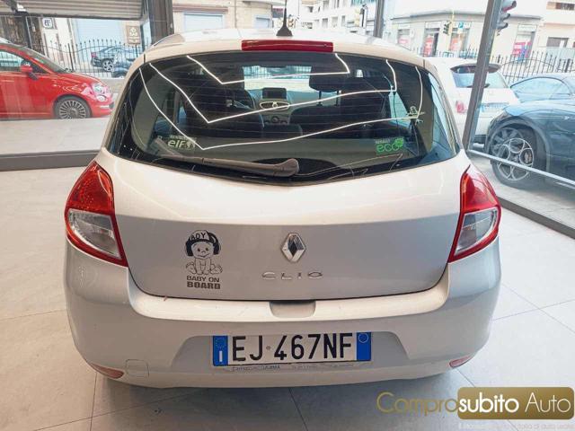 RENAULT Clio 1.2 16V 5 porte Dynamique