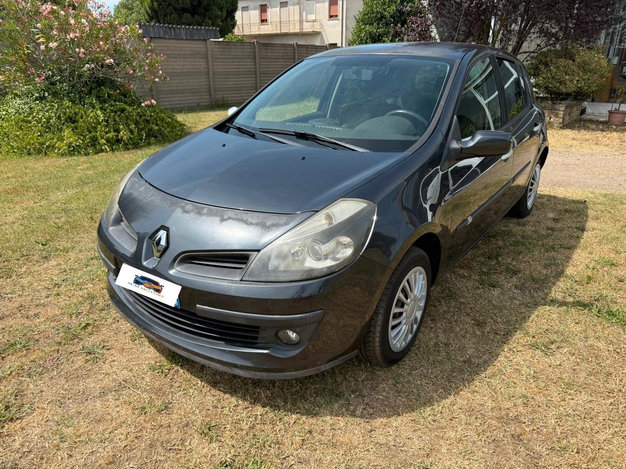 Renault Clio 1.2 1 5 porte Le Iene