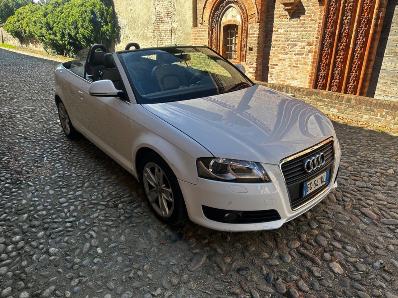 Audi A3 Cabrio 1.6 TDI 105 CV CR Ambition