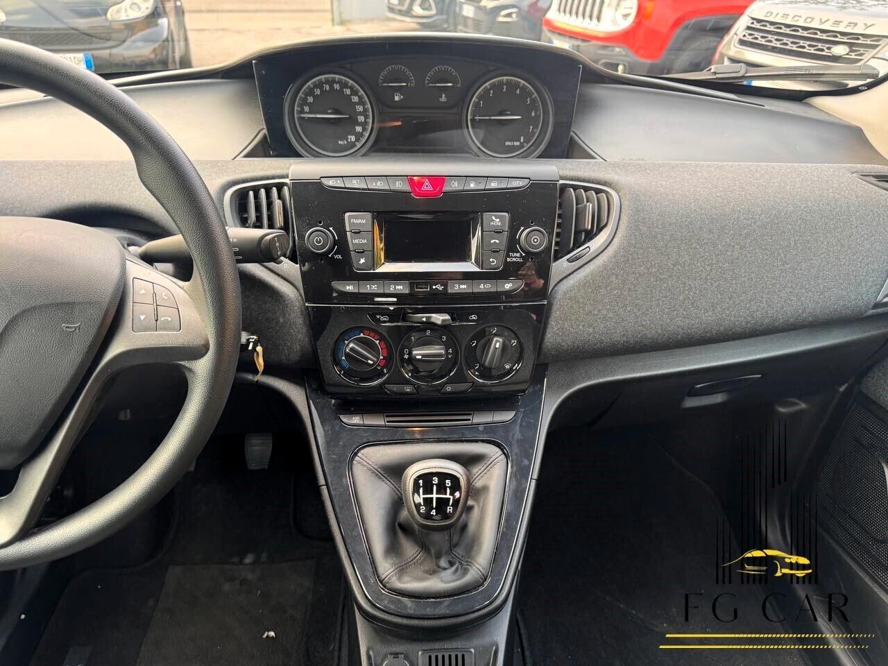 Lancia Ypsilon 0.9 TwinAir 85 CV 5 porte Metano Ecochic Gold 2019