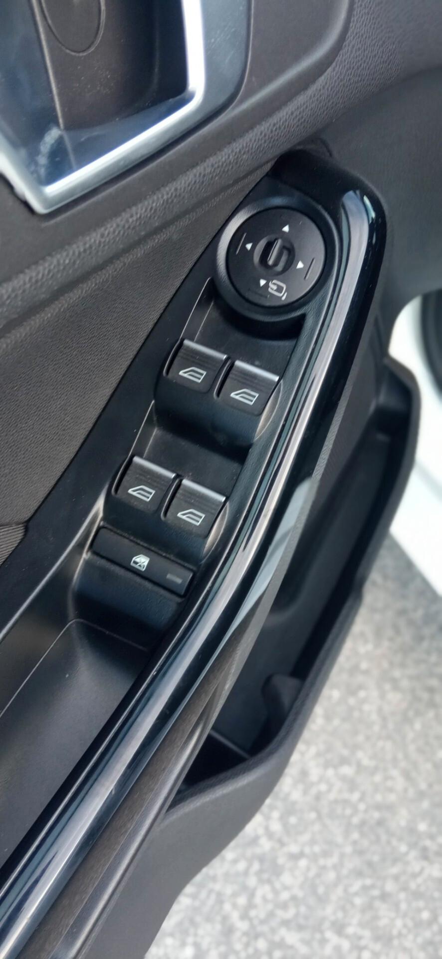 Ford Fiesta TITANIUM SENZA BS PAGA