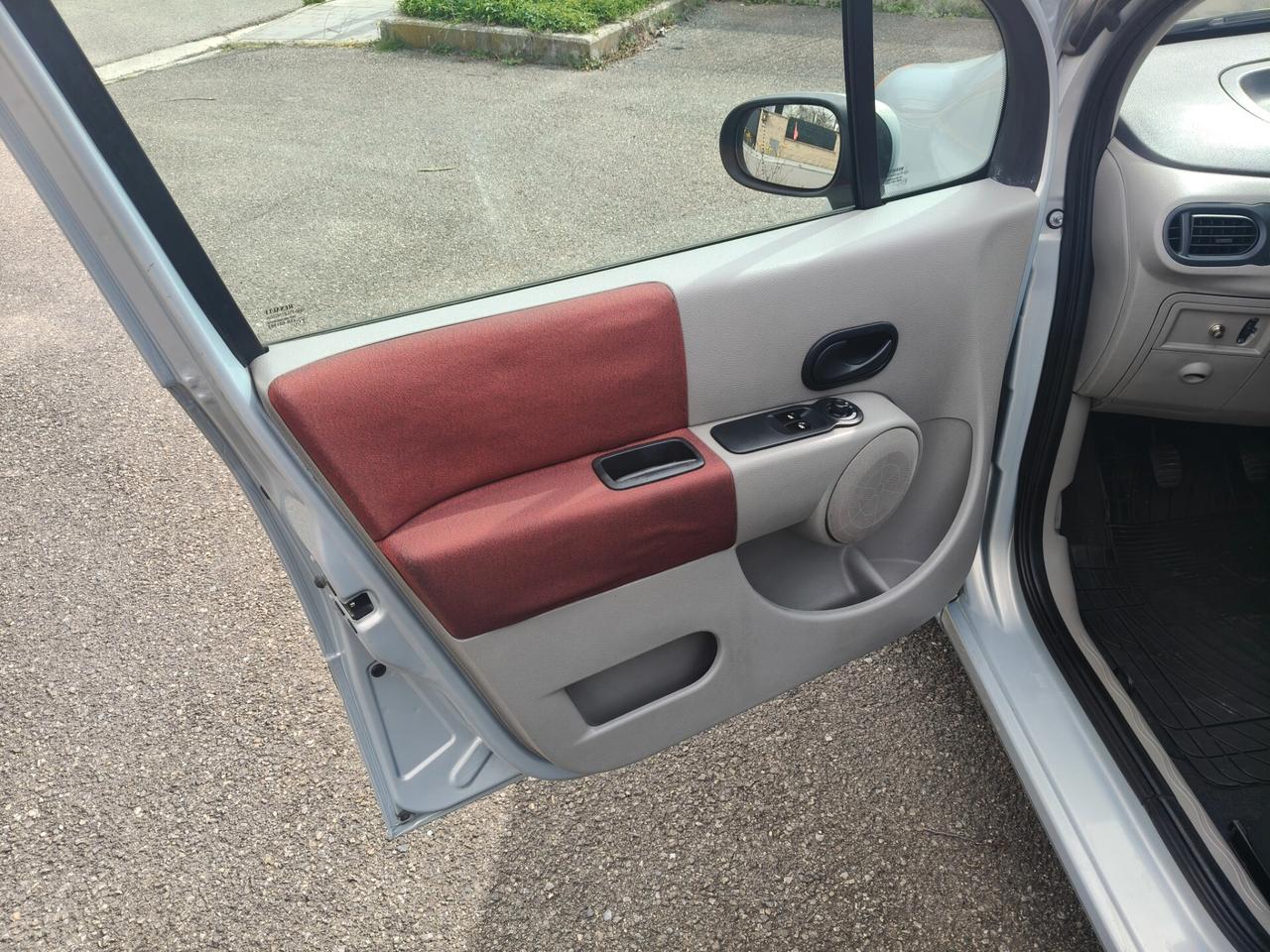 Renault Modus 1.2 benzina PER NEOPATENTATI