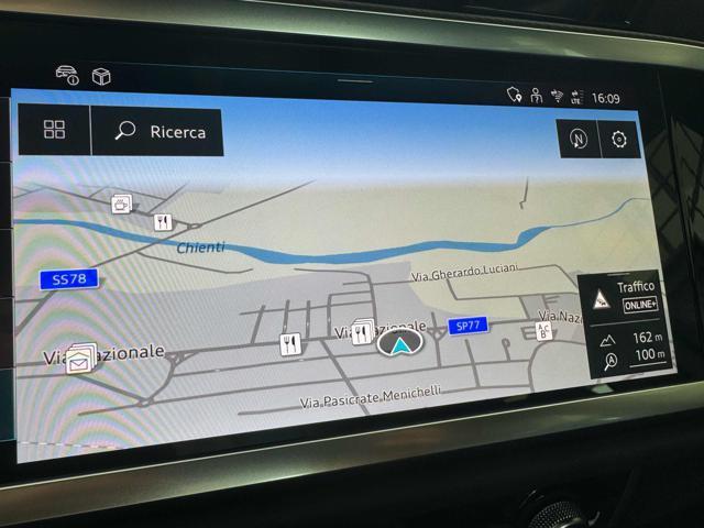 AUDI Q3 35 TDI S tronic Business Advanced