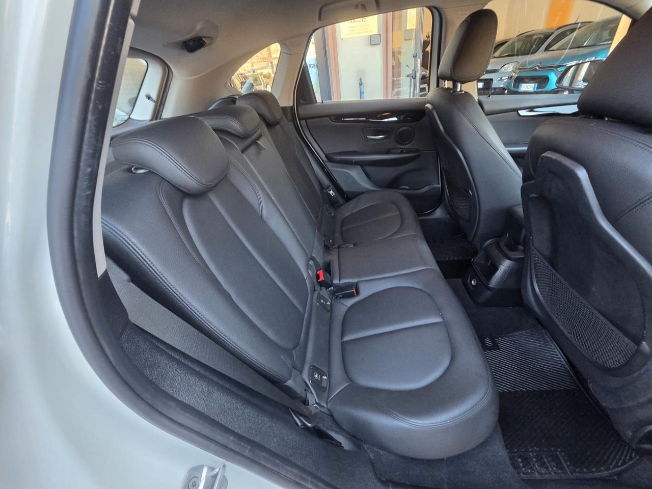 Bmw 2er Active Tourer 214d Luxury