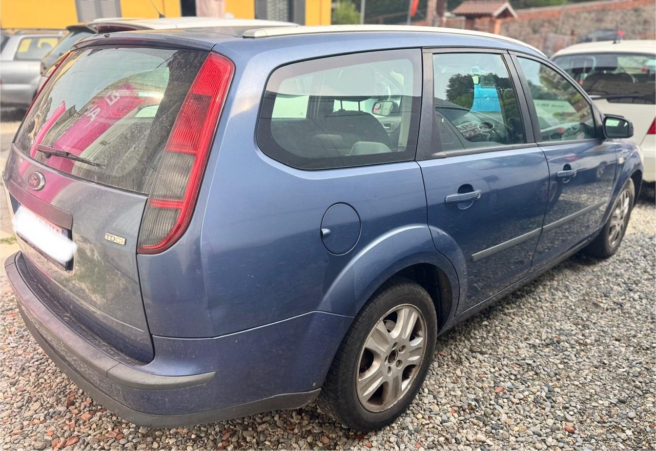 Ford Focus 1.6 TDCi (90CV) Sw adatta neopatentati
