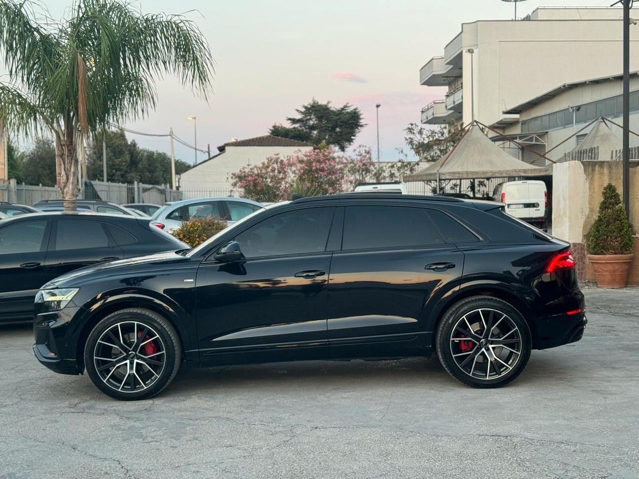 Audi Q8 50 TDI S-LINE TETTO APRIBILE