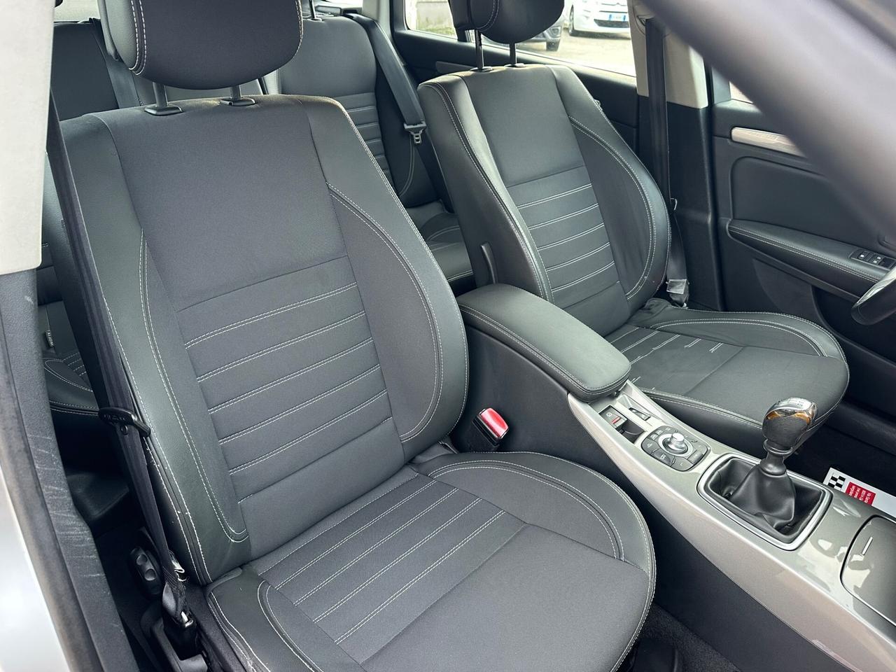 Renault Laguna 2011 2.0 dCi 150CV SporTour Nav