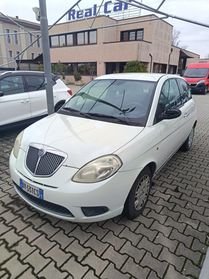 Lancia Ypsilon 1.4 gpl Argento