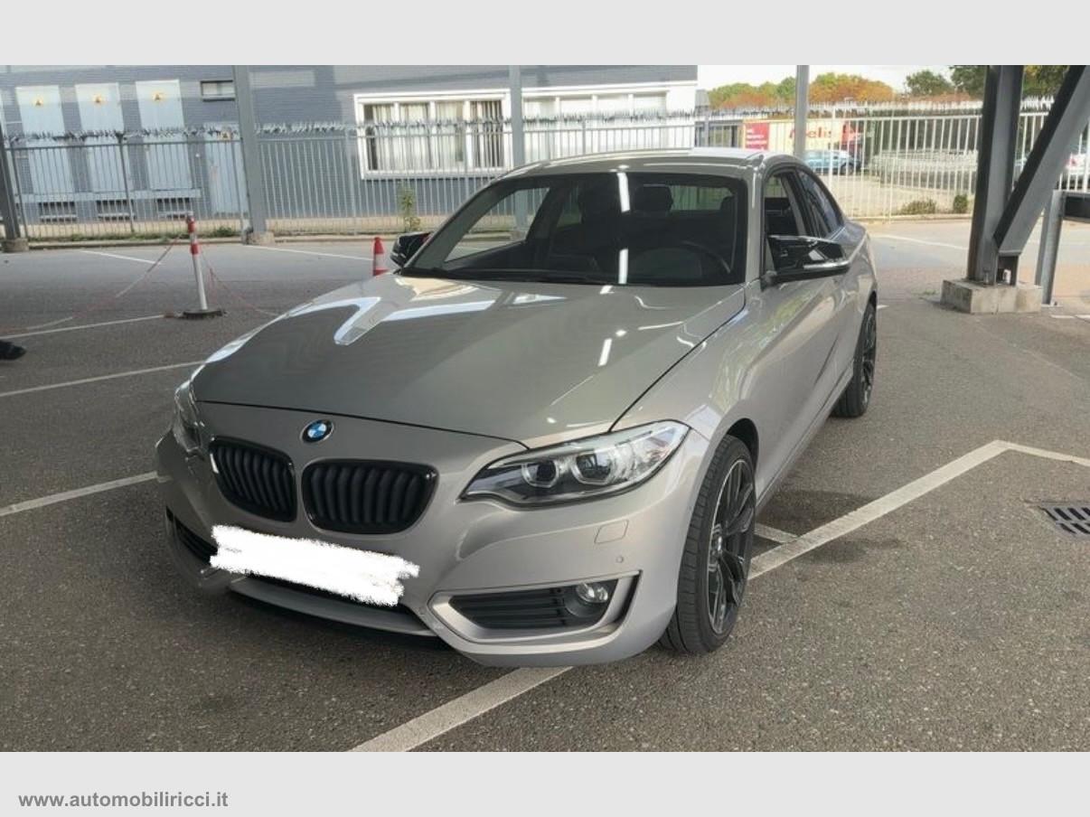 BMW 220i Coupé Advantage