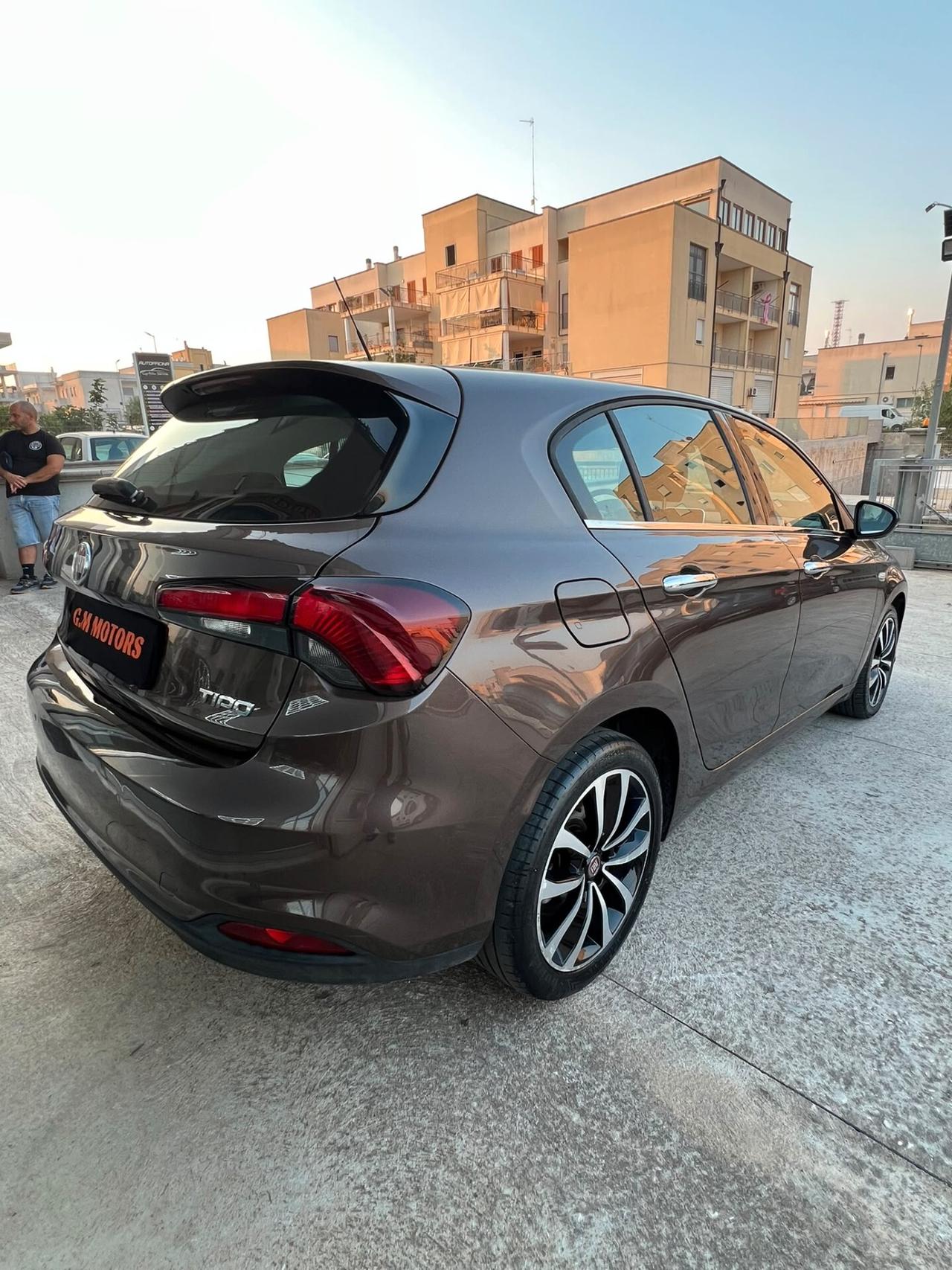 Fiat Tipo 1.6 Mjt S&S 5 porte Easy