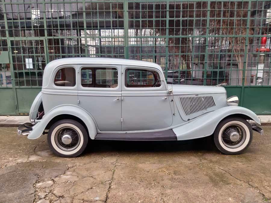 Ford Model B Sedan – 1933