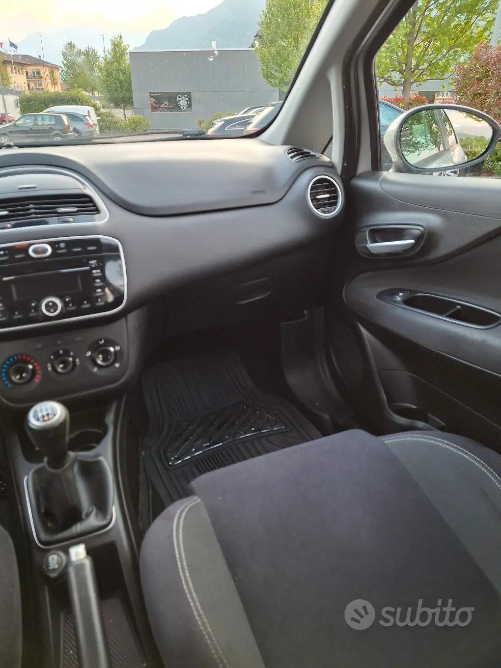 Fiat punto anno 2015 neopatentati