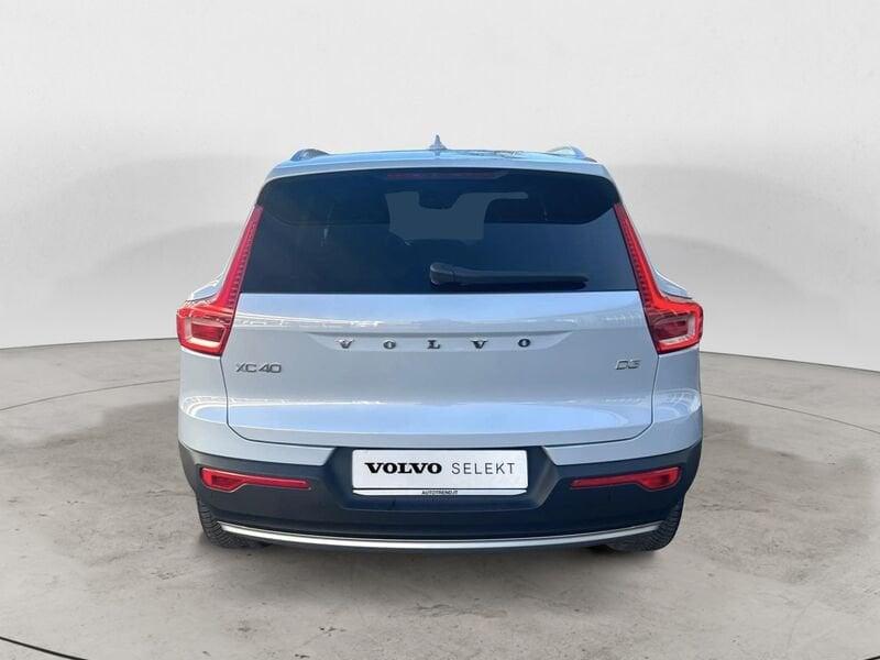Volvo XC40 D3 150 CV Automatica Momentum Pro
