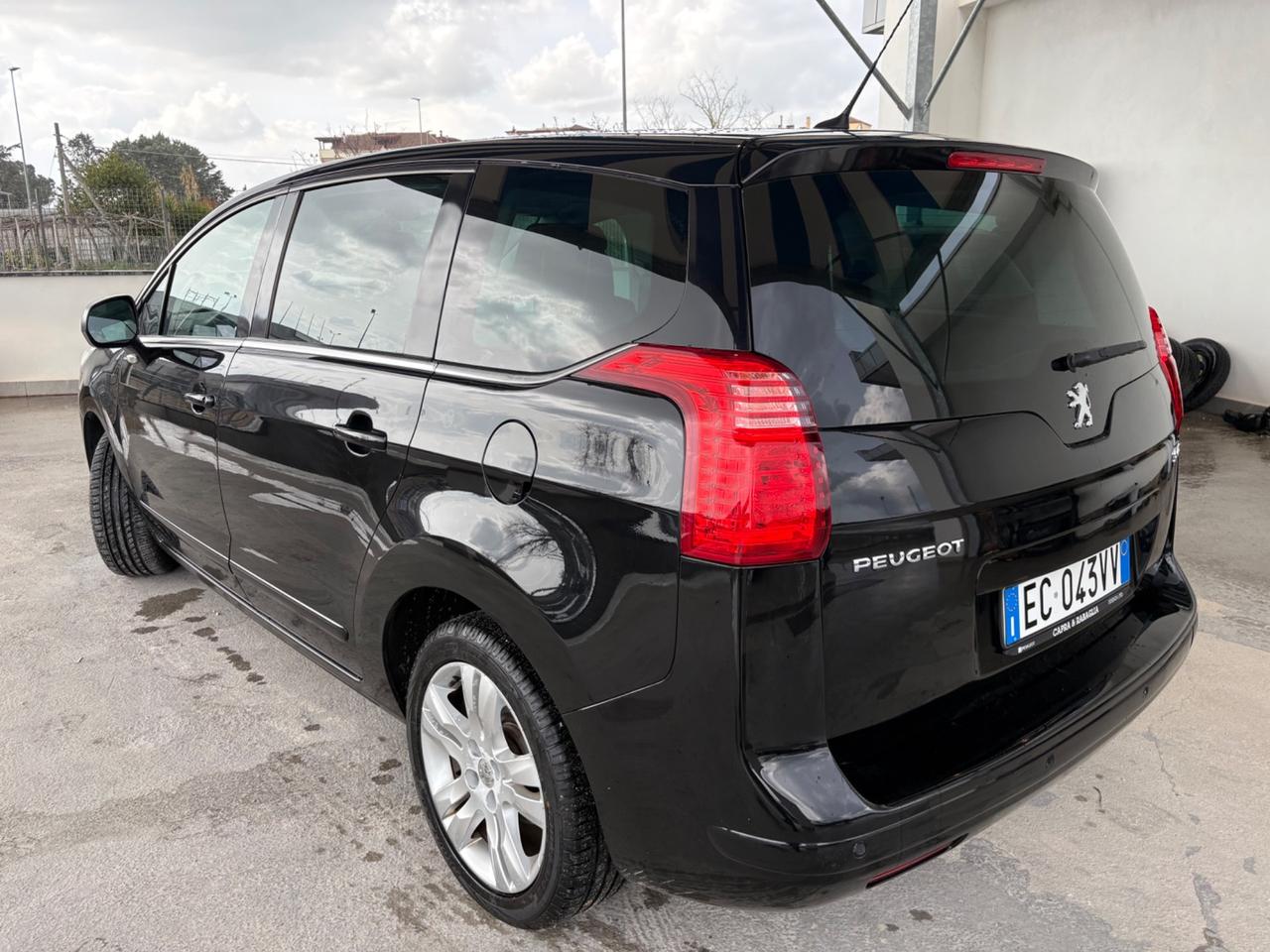 Peugeot 5008 1.6 HDi 110CV Féline