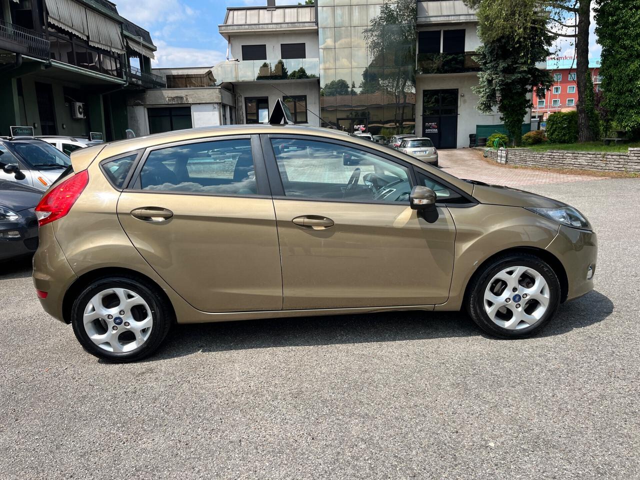 Ford Fiesta Ikon 1.2 60CV 5 porte