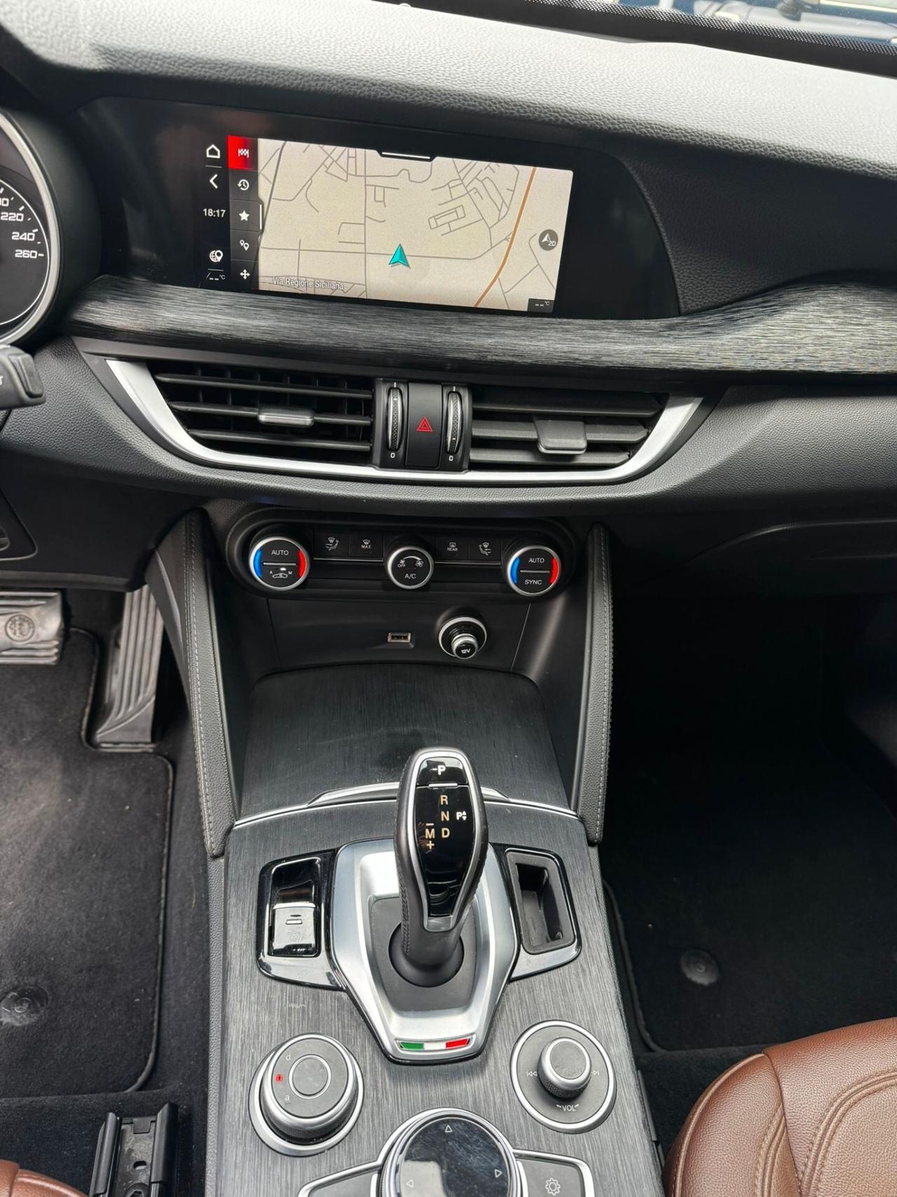 Alfa Romeo Stelvio 2.2 Turbodiesel 160 CV AT8 RWD Super